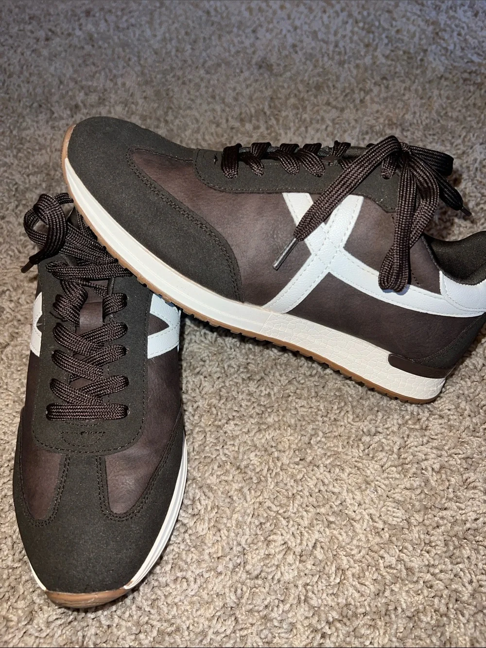 Women's Dolce Vita Brown Lace-Up Casual Sneakers with White Accent